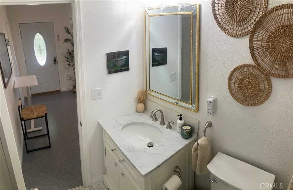 123 Green Street - Photo 6 of 12