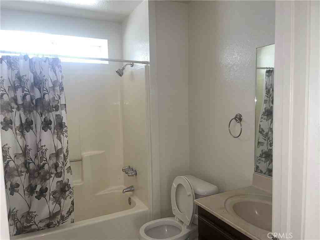 15398 Bear Valley Road - Photo 5 of 6