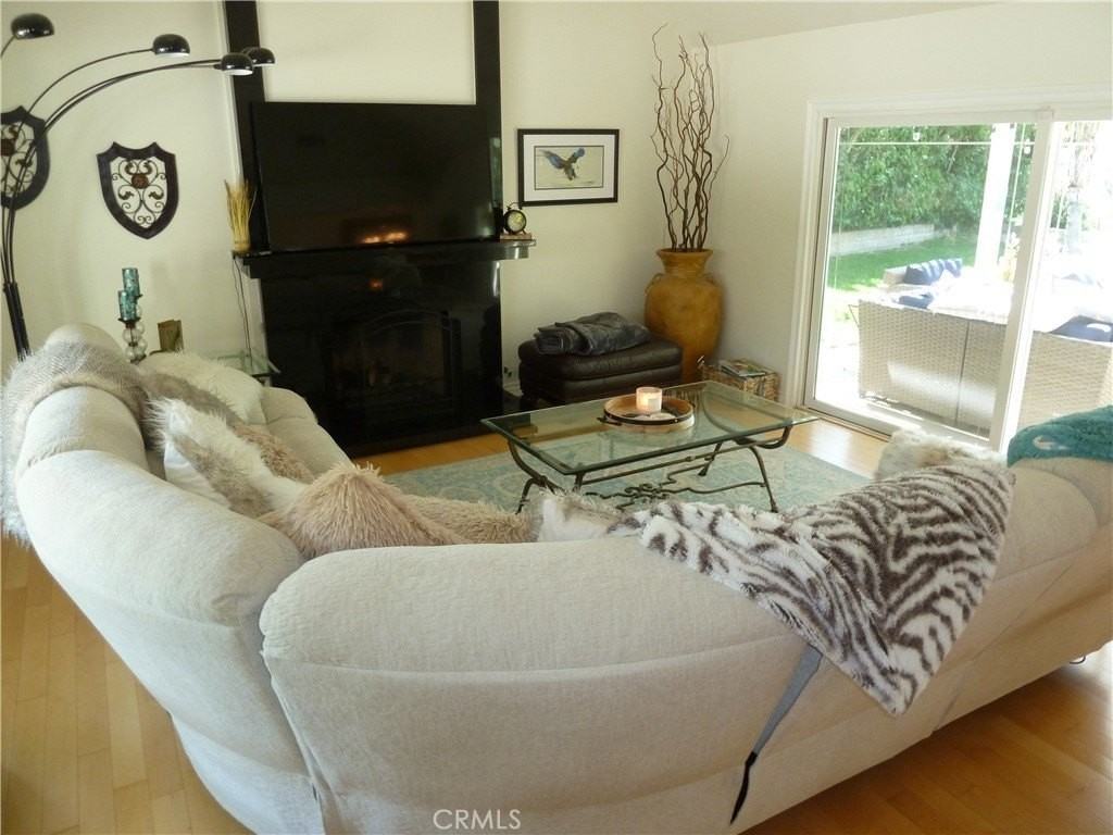 411 Newcastle Street - Photo 6 of 26