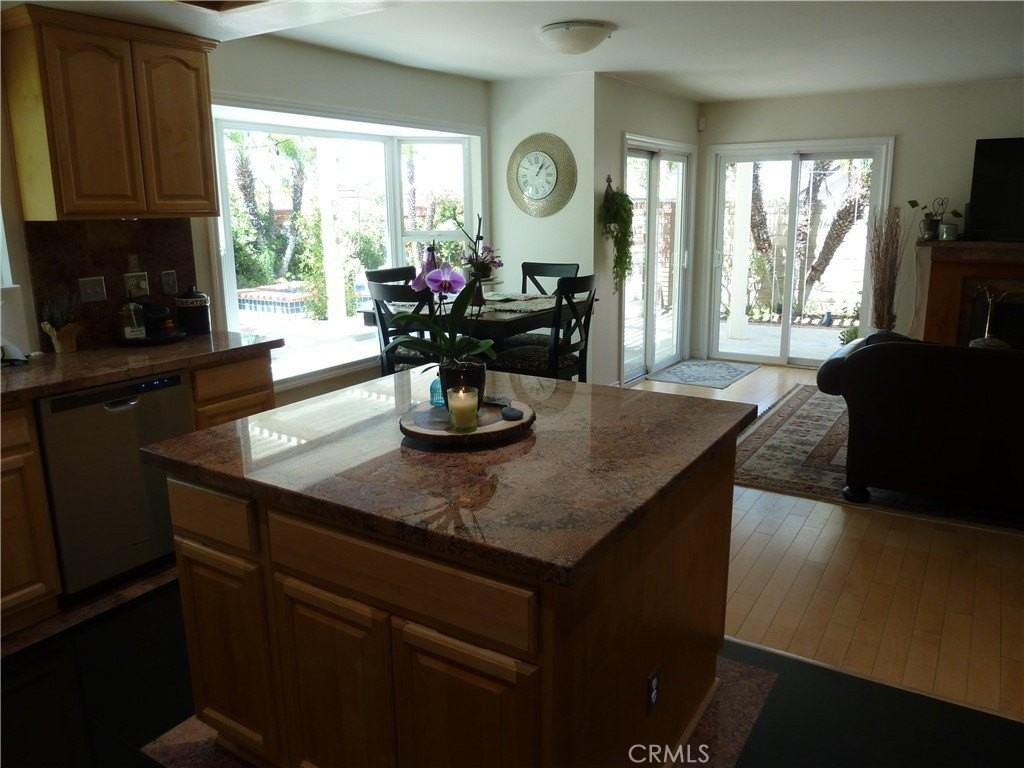 411 Newcastle Street - Photo 7 of 26