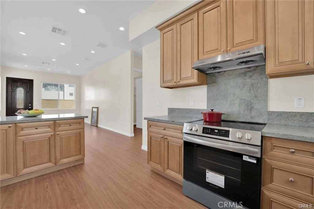 320A S Lincoln Ave - Photo 5 of 15