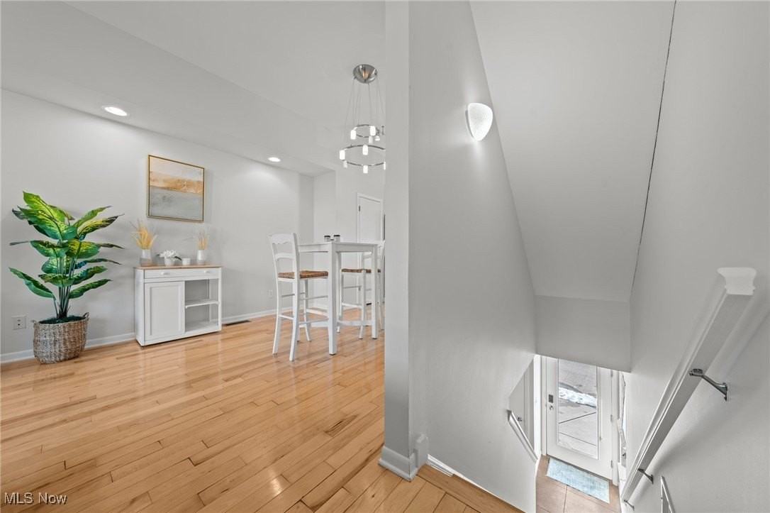 2565 West 9th Street - Photo 6 of 31