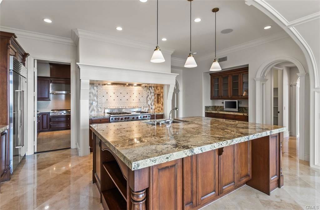 8 Whalers Bluff - Photo 2 of 8