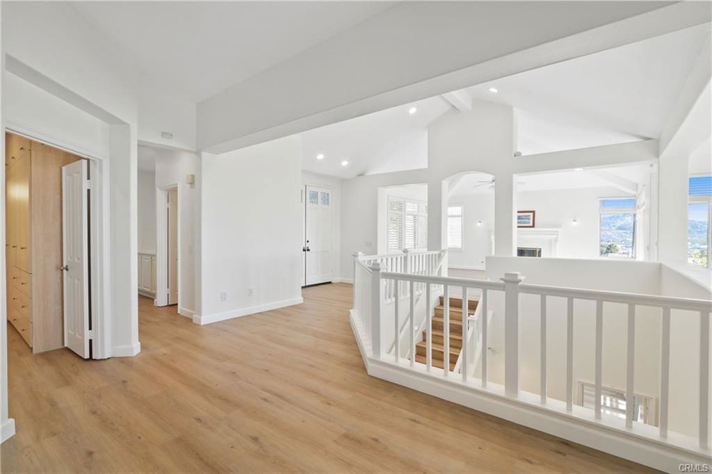 34152 Cambridge Road - Photo 3 of 8