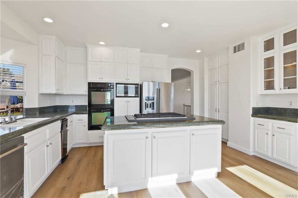 34152 Cambridge Road - Photo 5 of 8