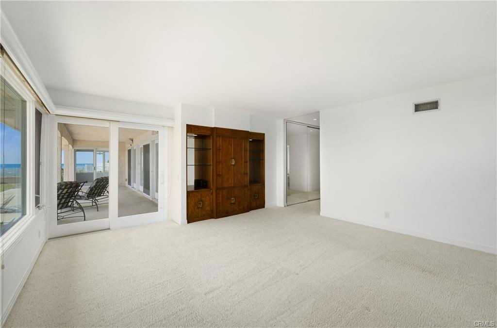 33 Montecito Dr - Photo 6 of 8