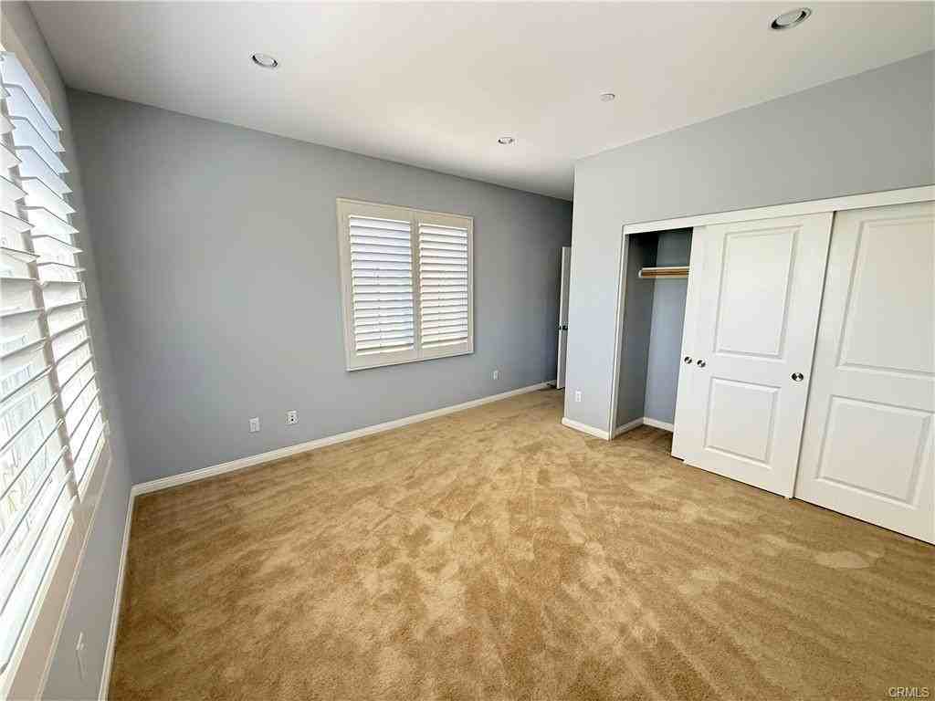 137 Doverwood - Photo 3 of 8