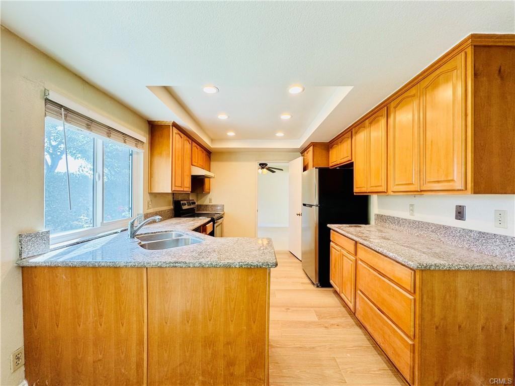 10 Coldbrook - Photo 4 of 8