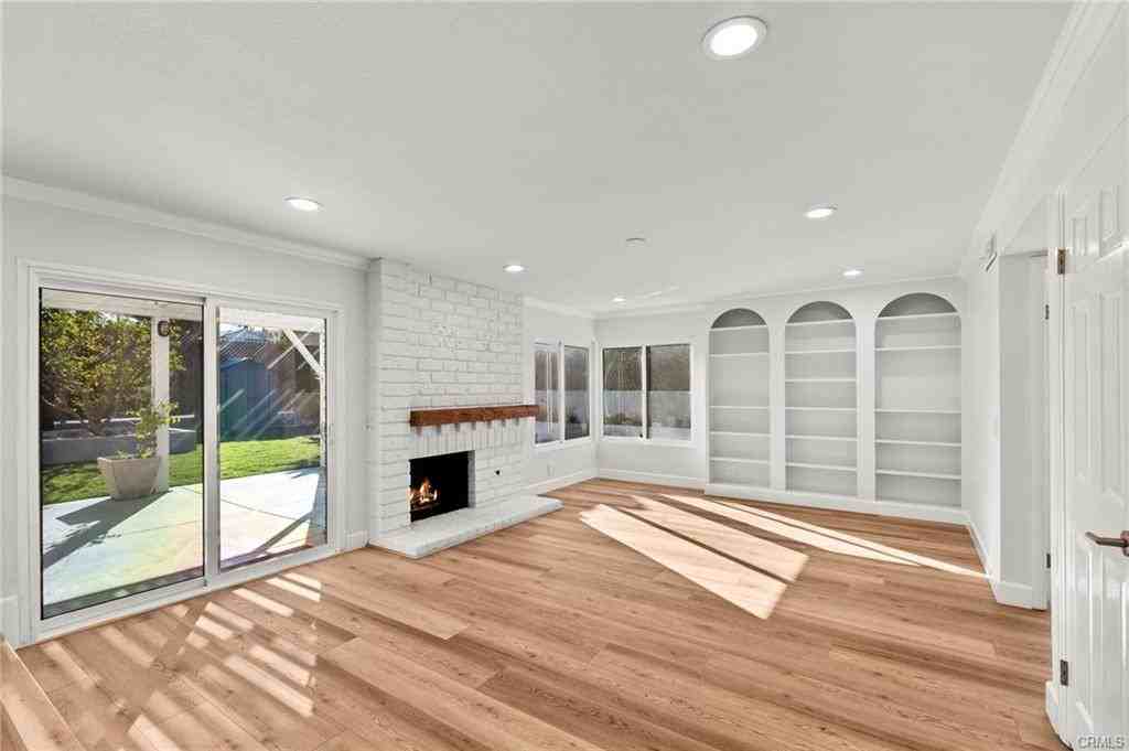 25392 Neptune Drive - Photo 5 of 8