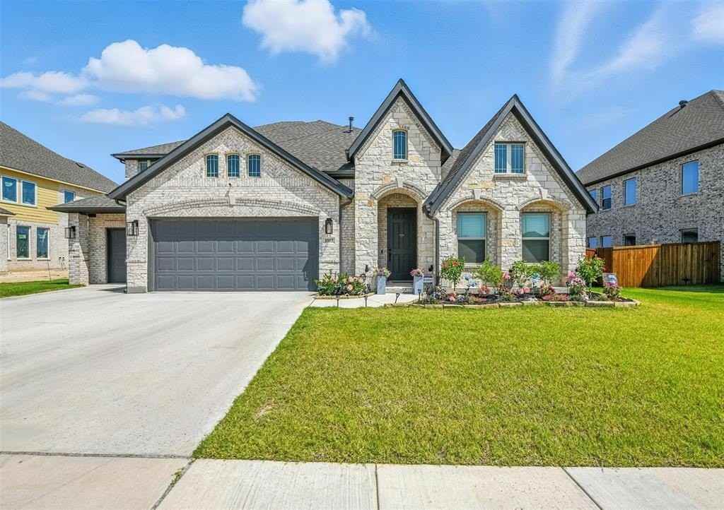 1012 Emerald Trace Drive - Photo 2 of 29