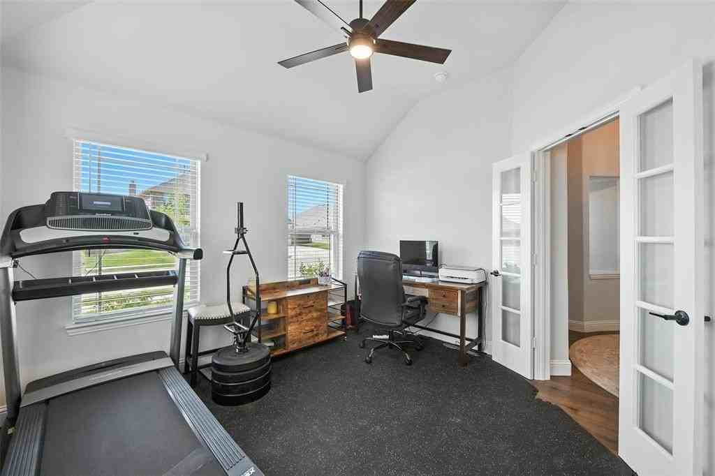 1012 Emerald Trace Drive - Photo 4 of 29