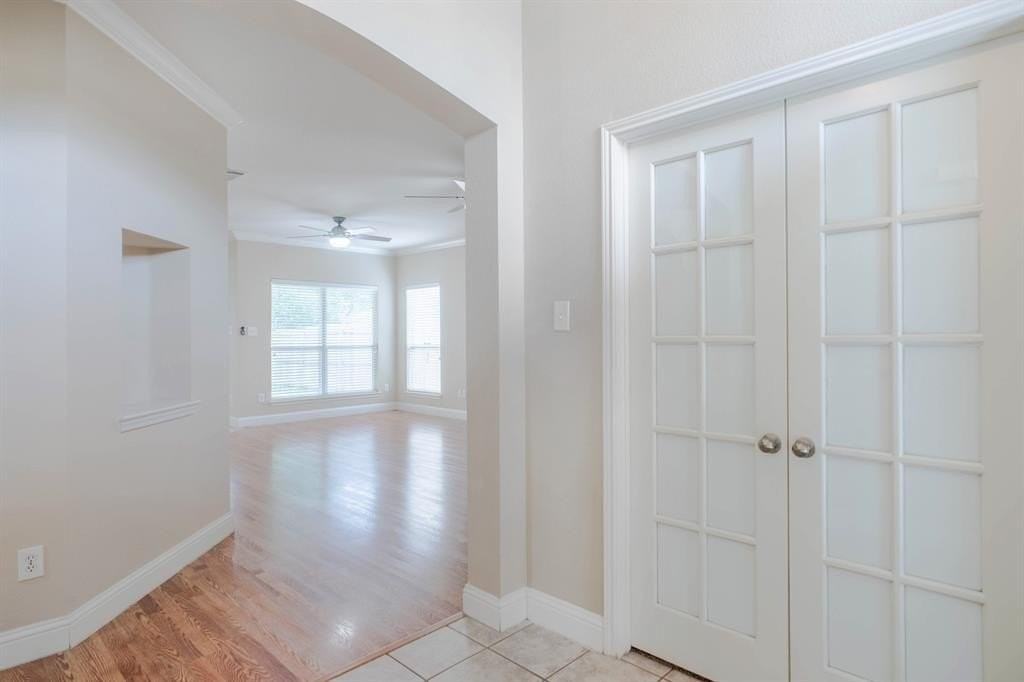 4929 Spur Ridge Court - Photo 6 of 34