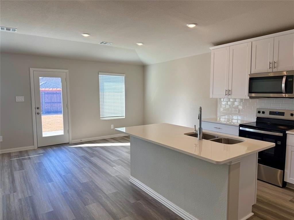 230 Sugarlands Drive - Photo 5 of 16