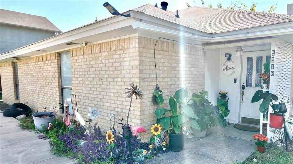 5916 Tinsley Drive - Photo 2 of 18