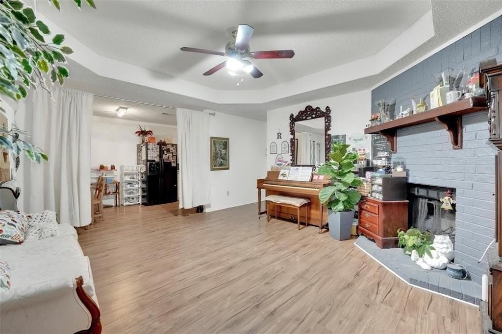 5916 Tinsley Drive - Photo 3 of 18