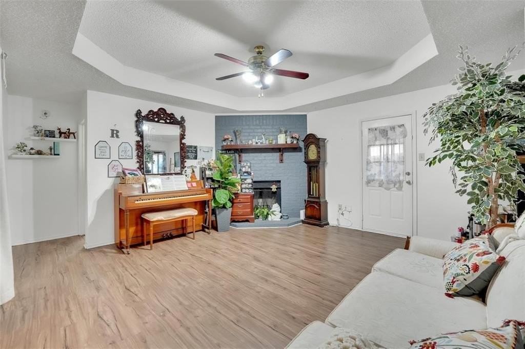 5916 Tinsley Drive - Photo 5 of 18