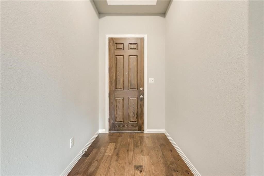 1632 Yellowthroat Dr - Photo 4 of 31