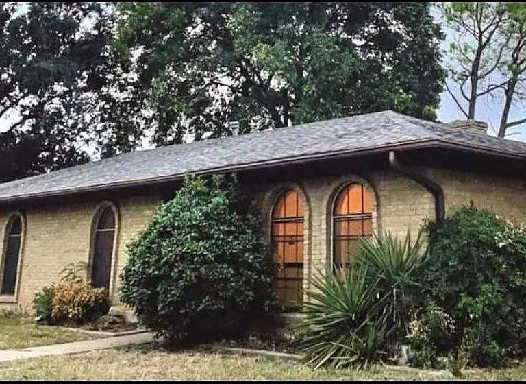 3701 West Rochelle Road - Photo 2 of 20