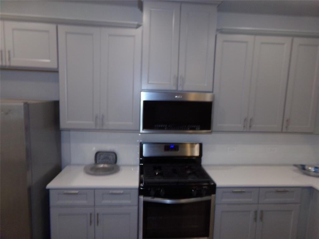 1748 Redding St - Photo 5 of 33