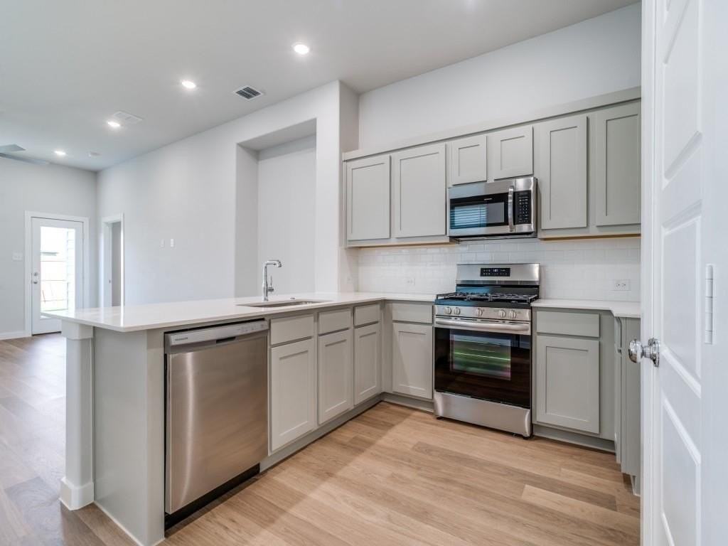 3818 White Rock Drive - Photo 7 of 25