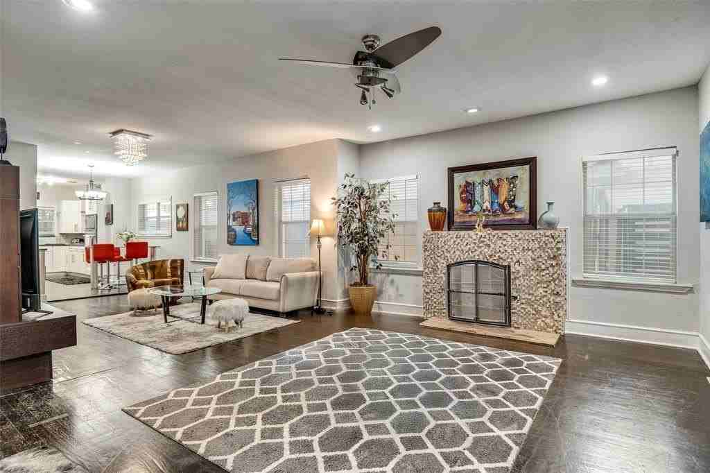 4307A Vandelia St - Photo 5 of 16