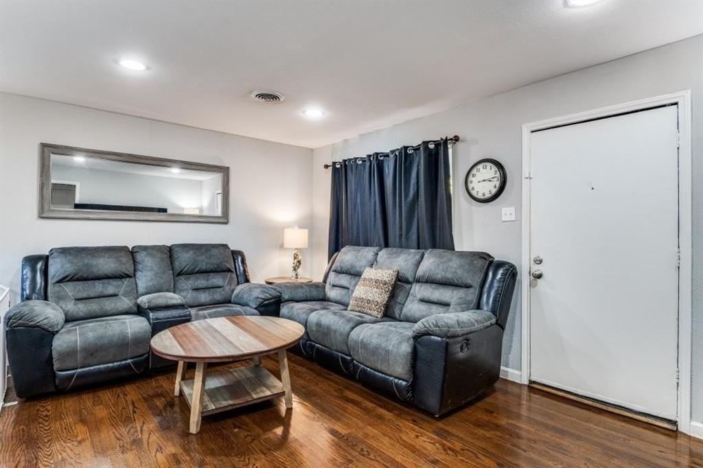 2817 Cumberland Drive - Photo 4 of 25