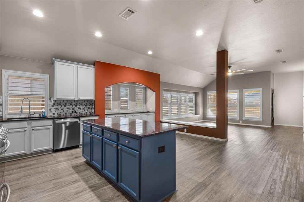 1214 Inglewood Drive - Photo 4 of 28