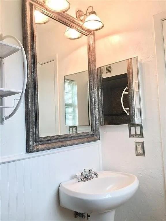 4624 Bethany Drive - Photo 5 of 13