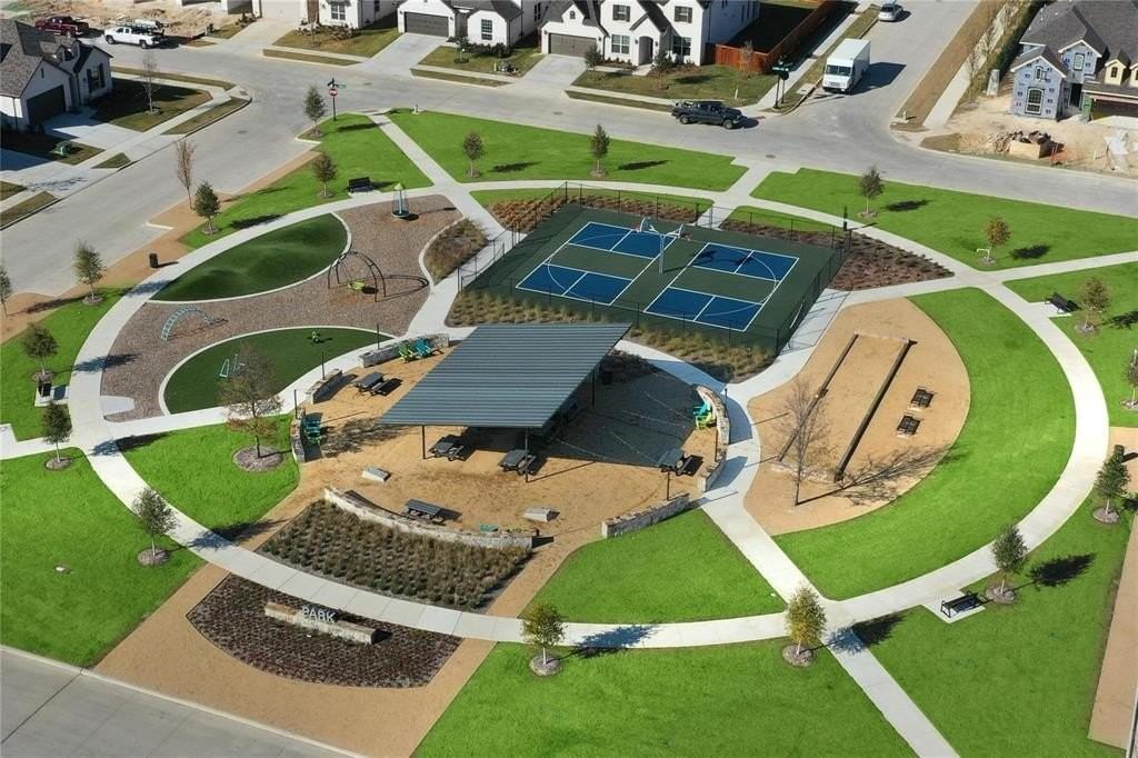 1628 Hydrangea Lane - Photo 5 of 15