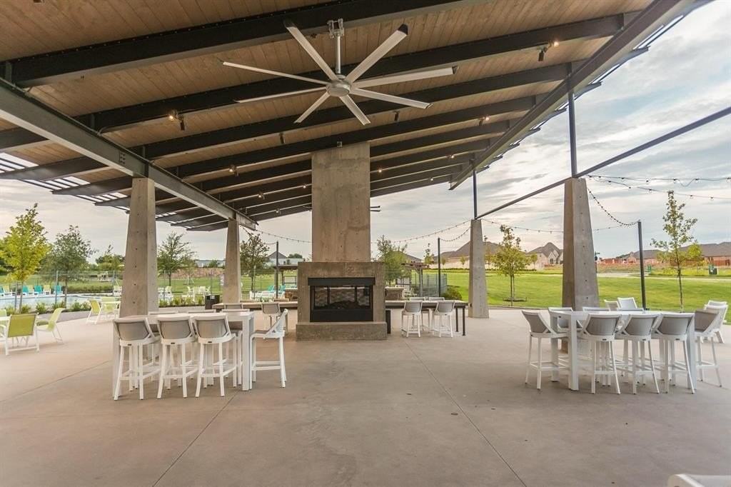 1628 Hydrangea Lane - Photo 6 of 15