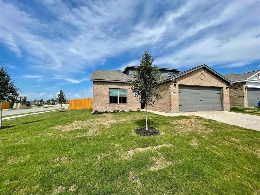 1946 Canterbury Drive - Photo 2 of 22