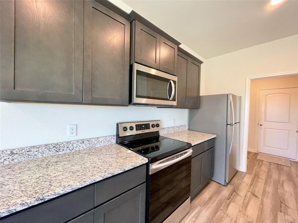 1946 Canterbury Drive - Photo 6 of 22