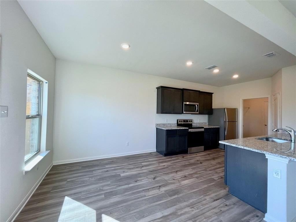 1946 Canterbury Drive - Photo 7 of 22