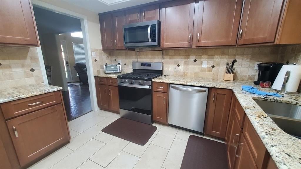 2413 Autumndale Drive - Photo 4 of 14