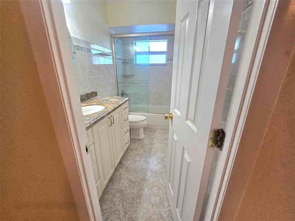 3531 Nw 50th Ave #609 - Photo 7 of 17