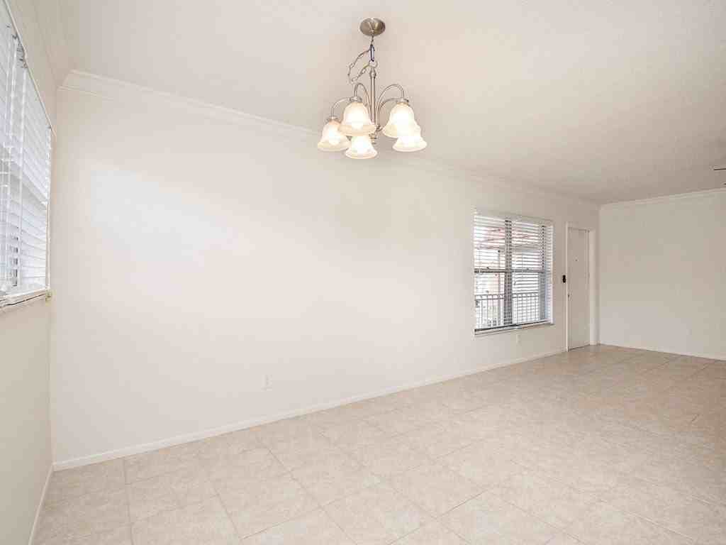 28 Pine Arbor Lane #206 - Photo 6 of 30