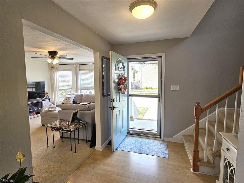 9628 Grove Ave - Photo 5 of 48