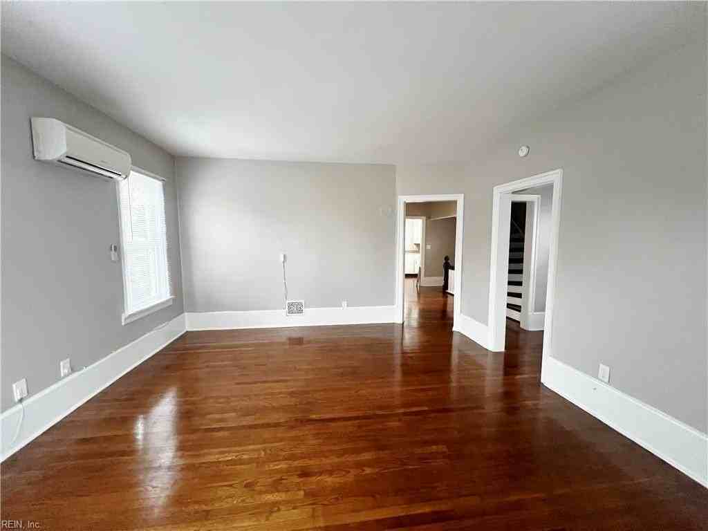 40 Buxton Avenue #C - Photo 2 of 16