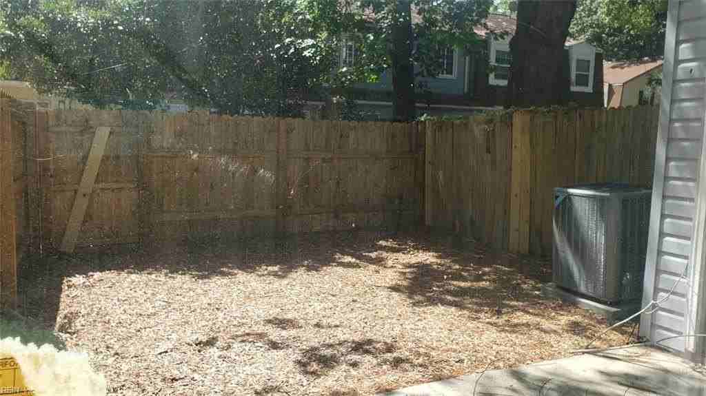 12755 Woodside Ln - Photo 7 of 10