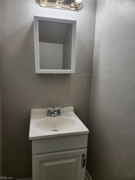 851 29th St - Photo 6 of 11