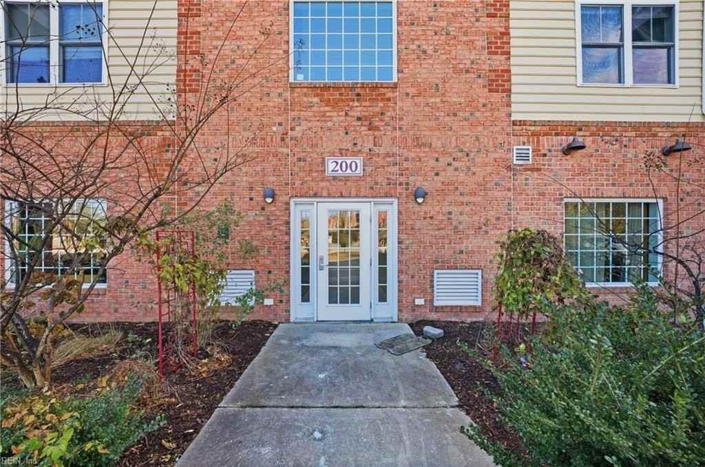 200 Fountains Ln #303 - Photo 4 of 26