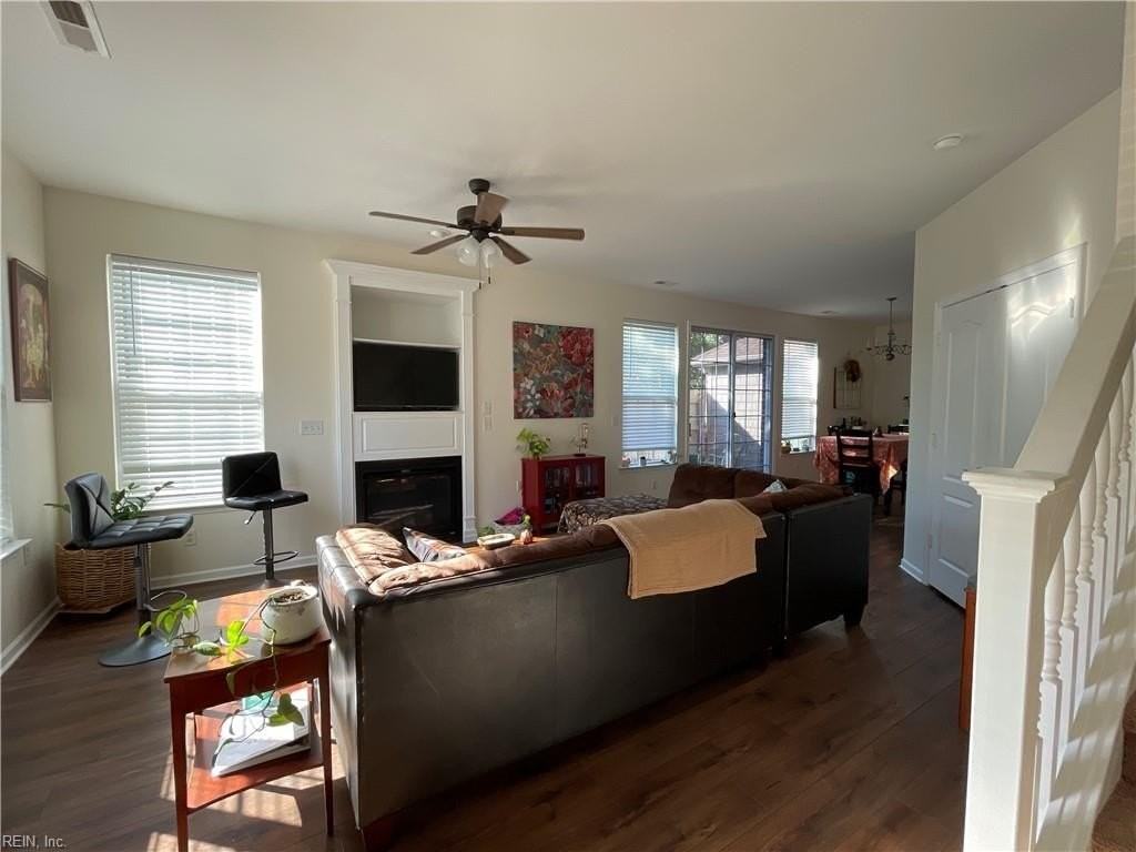 5329 Elston Lane - Photo 3 of 7