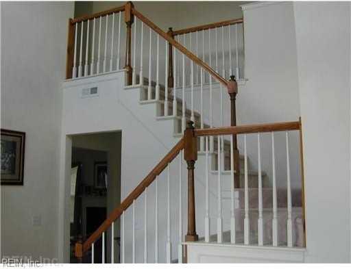 919 Meadowhill Ct - Photo 3 of 33