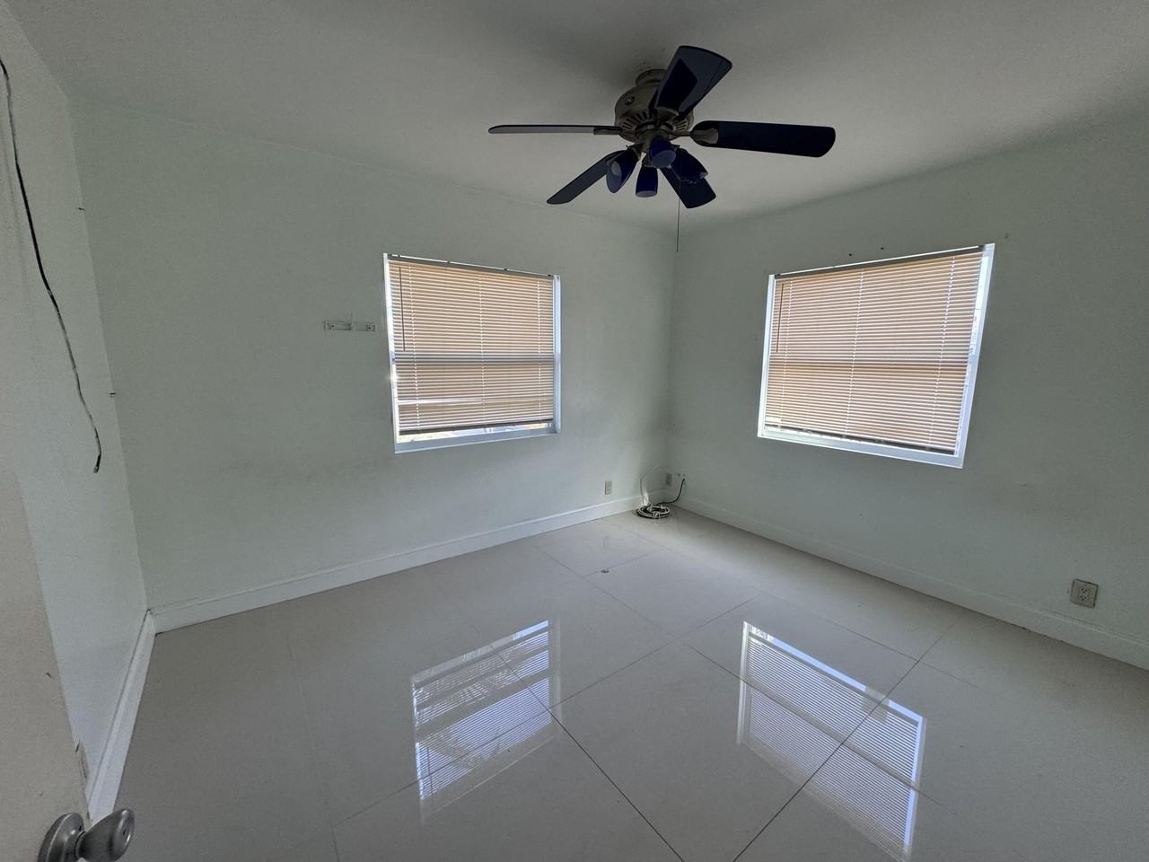 616 49th St - Photo 5 of 9