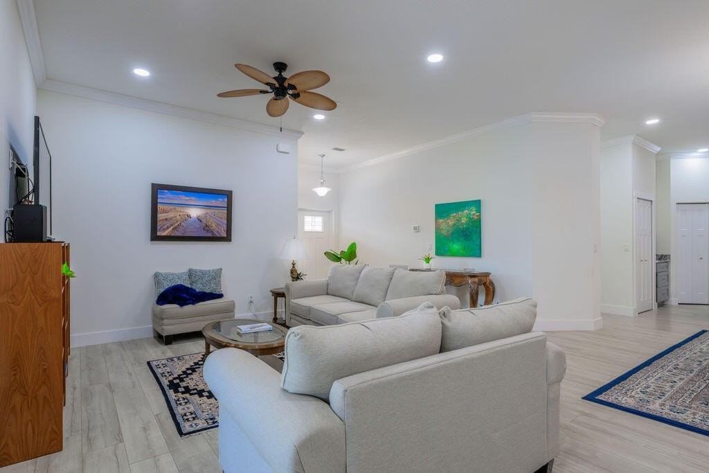 1155 Southwest Bent Pine - Photo 6 of 25