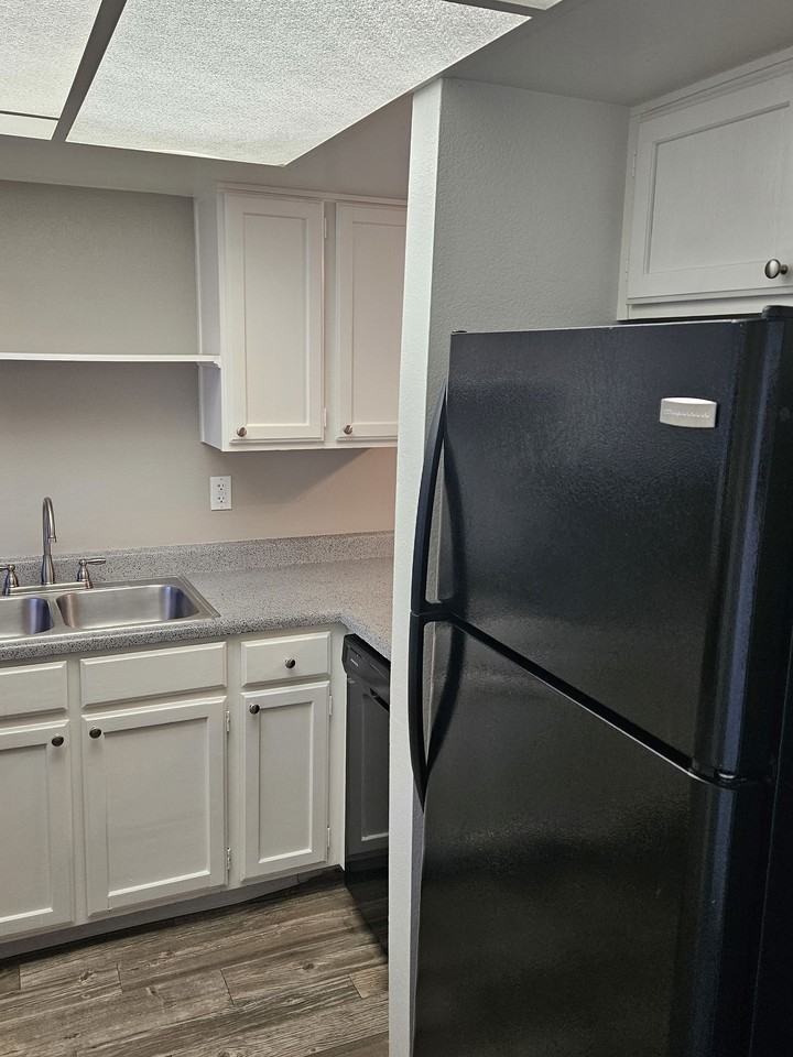 885 N Granite Reef Rd #2000A - Photo 5 of 8