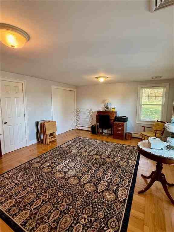 196 Bulgarmarsh Road - Photo 3 of 26