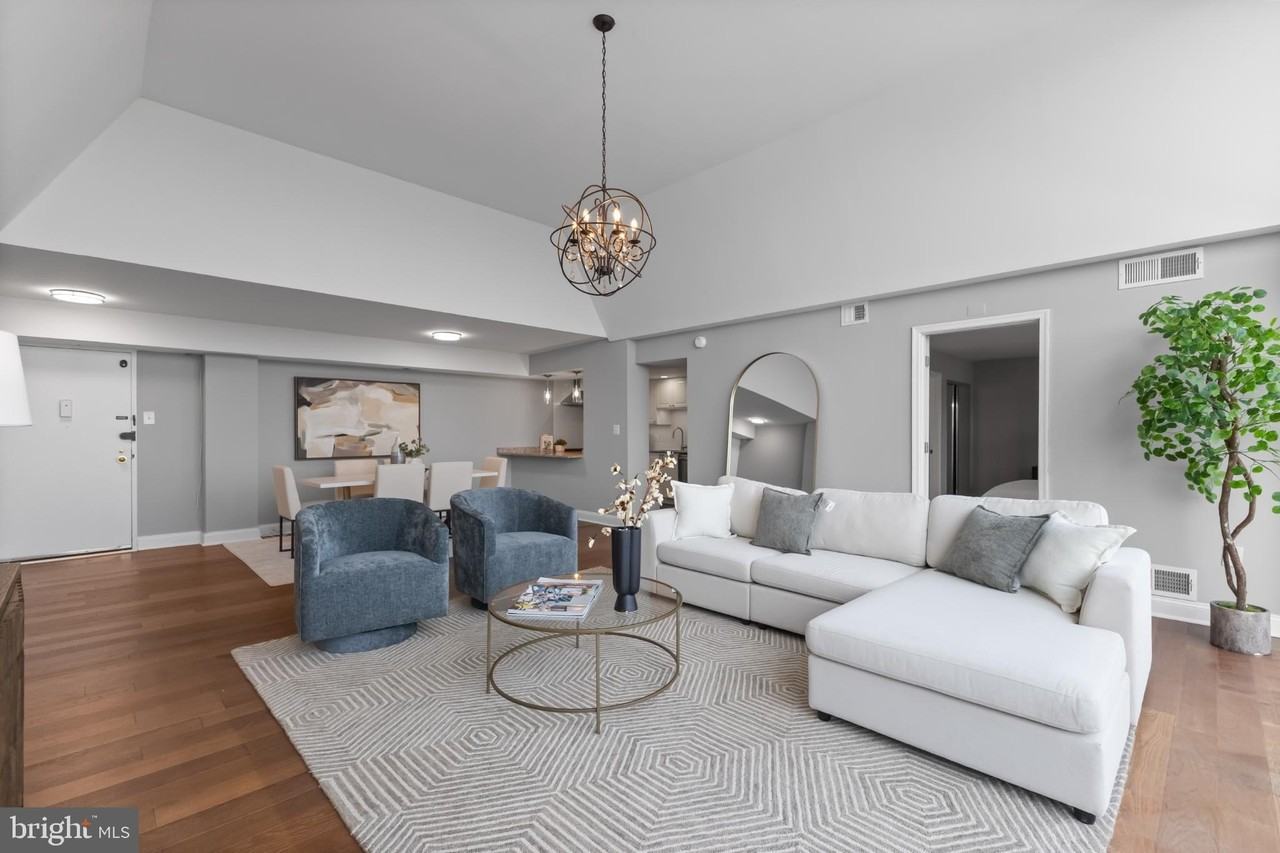 700 7th Street Southwest #813 - Photo 5 of 26