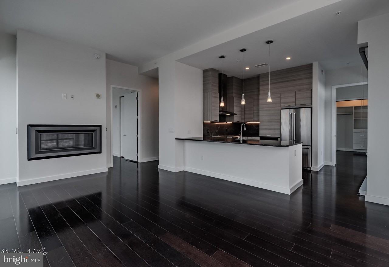 414 Light Street #4302 - Photo 5 of 41