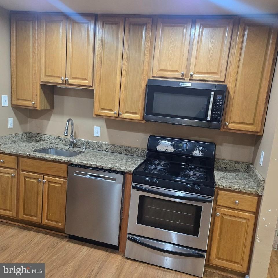 19319 Club House Road #101 - Photo 5 of 15